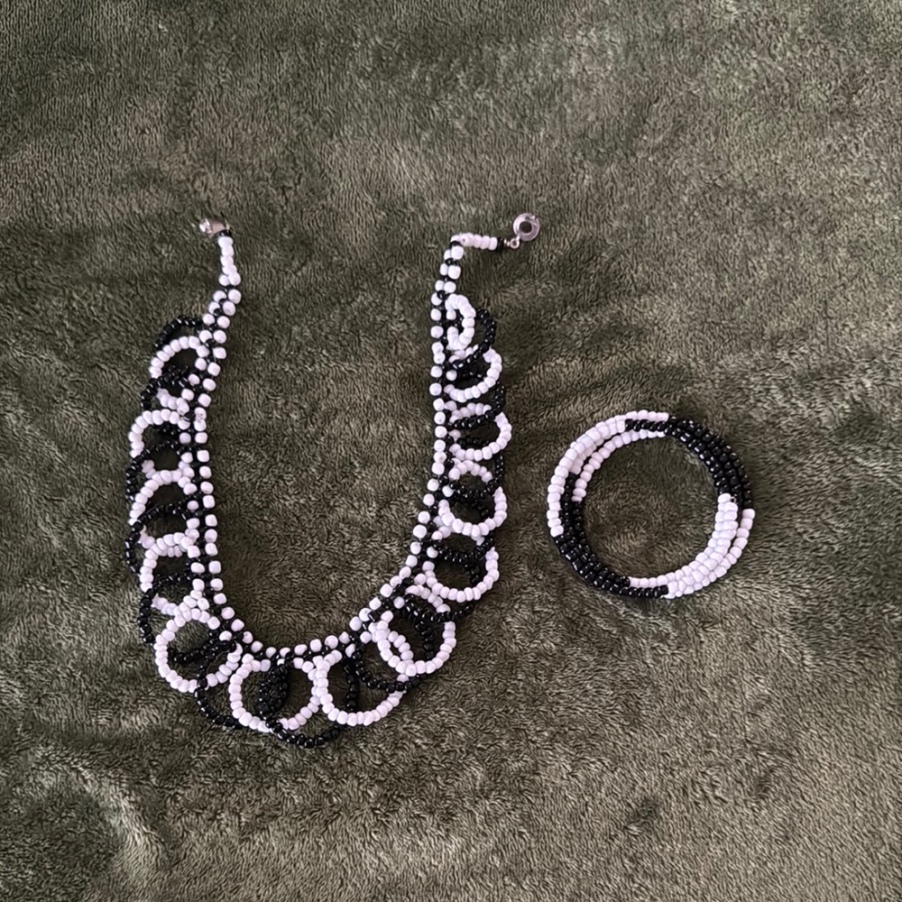 Chic Black and White Beaded Necklace and Bracelet Set
